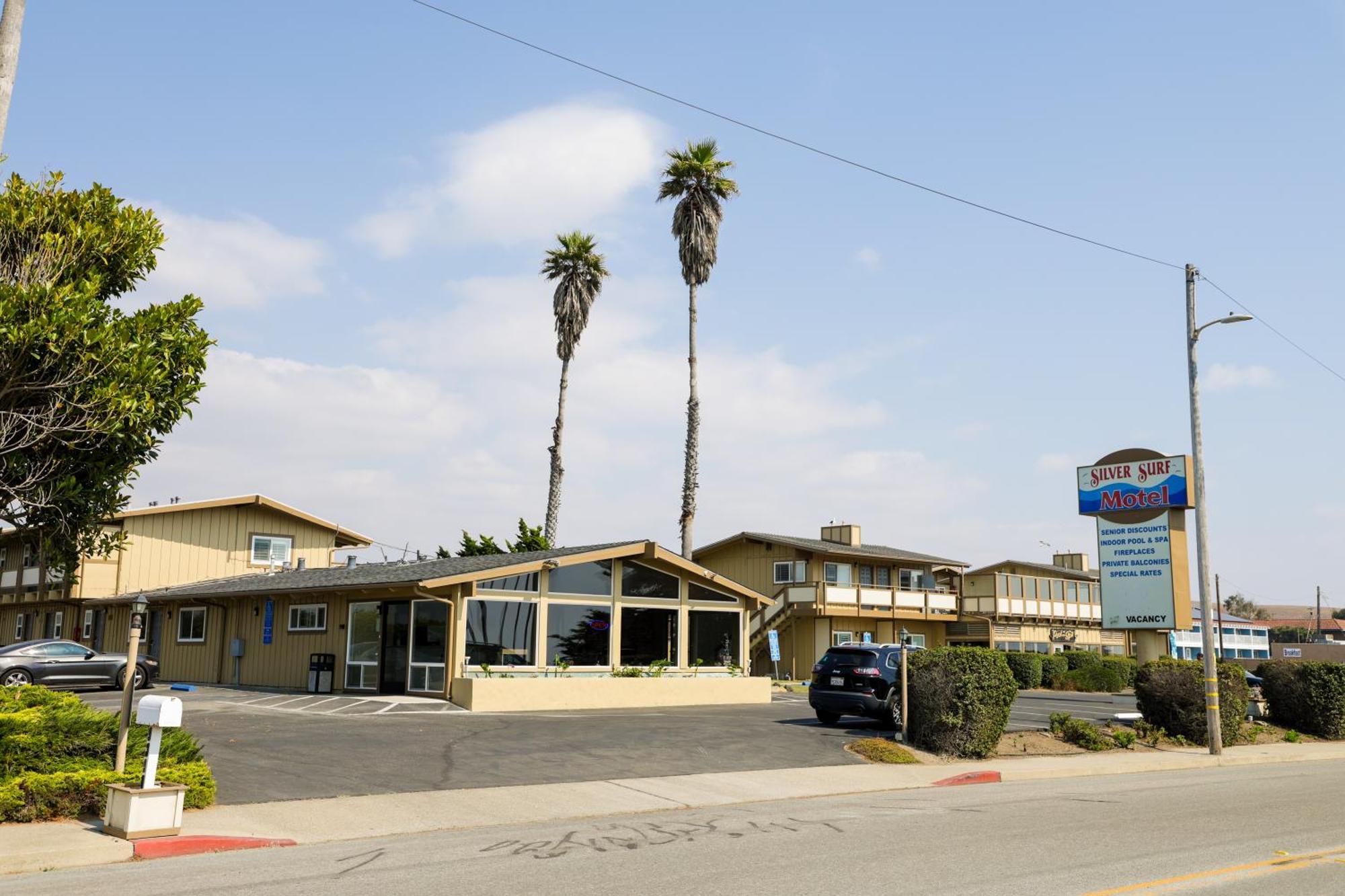 ซิลเวอร์ เซิร์ฟ โมเทล Motel ซานซิเมียน ภายนอก รูปภาพ