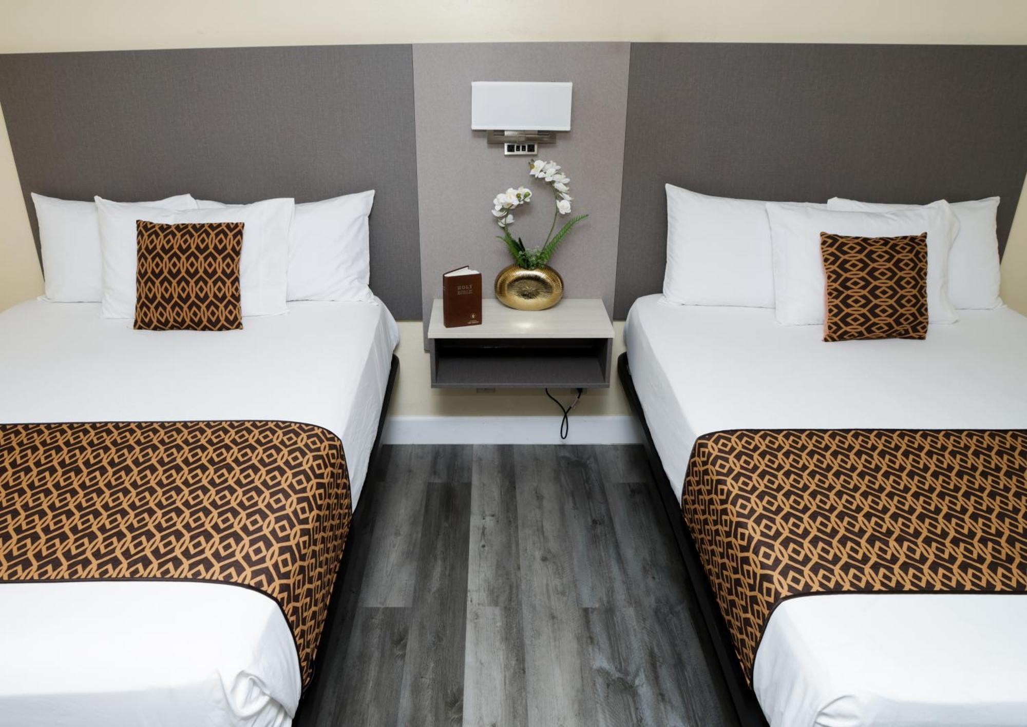 ซิลเวอร์ เซิร์ฟ โมเทล Motel ซานซิเมียน ภายนอก รูปภาพ