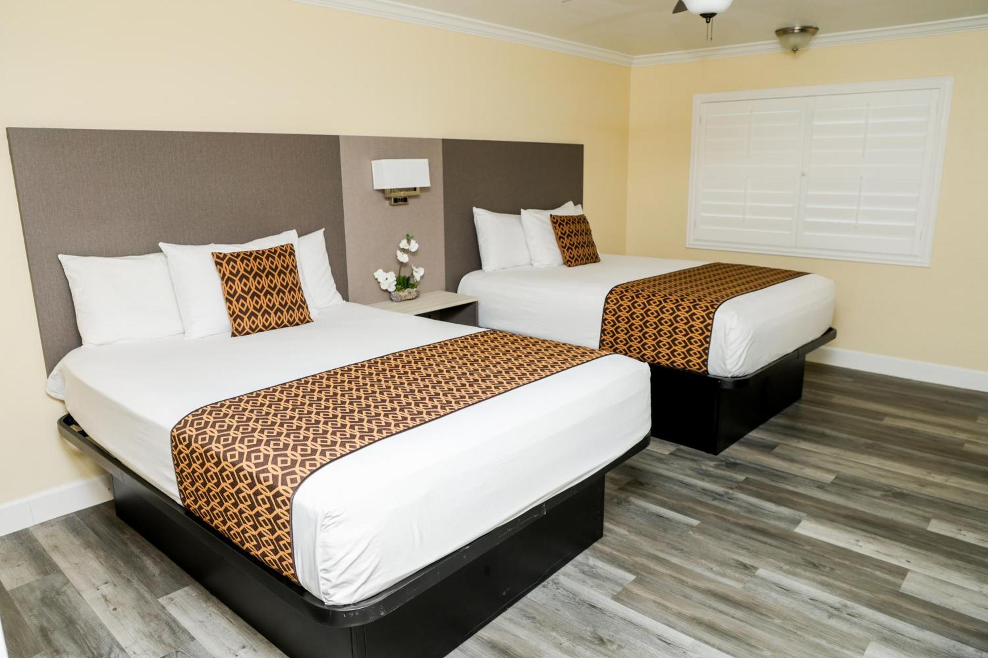 ซิลเวอร์ เซิร์ฟ โมเทล Motel ซานซิเมียน ภายนอก รูปภาพ
